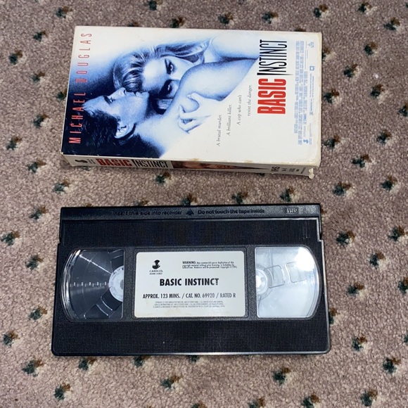 Basic Instinct VHS Tape - Picture 3 of 5